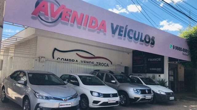 Avenida Veículos em Janaúba