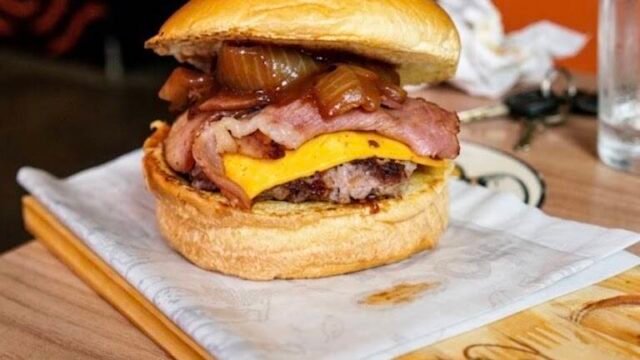 CAPITÃO BURGUER JANAÚBA em Janaúba