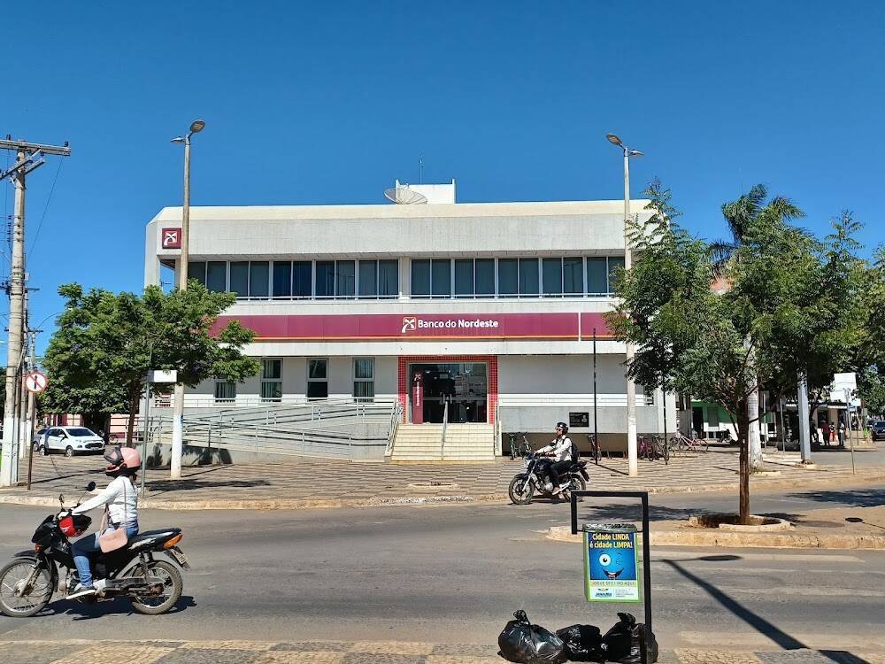 Centro – Outros Serviços em Janaúba