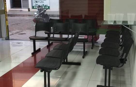 Clínica Dentária Janaúba (Drª Márcia de Lourdes Lopes) em Janaúba
