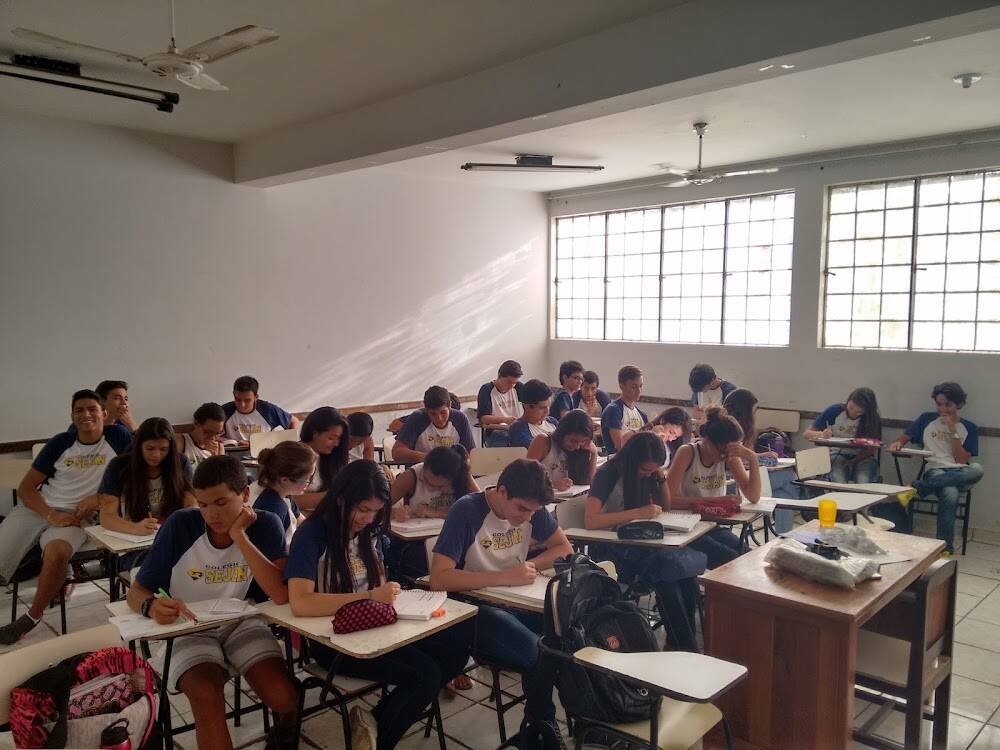 Colégio SEJAN – Escolas e creches em Janaúba