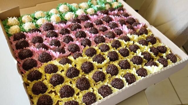 Deborha silveira Doces em Janaúba