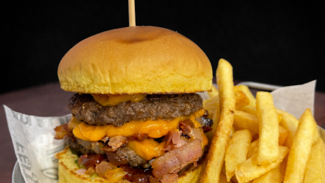 DIVINO HAMBURGUERIA em Janaúba