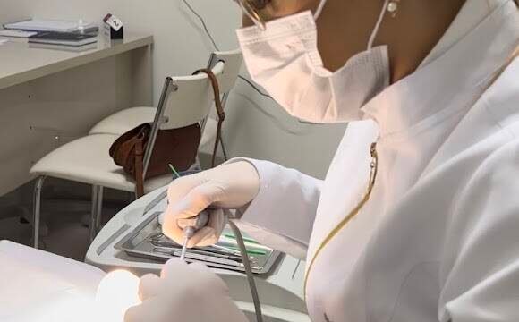 Dra Jéssica Araújo Dentista em Janaúba