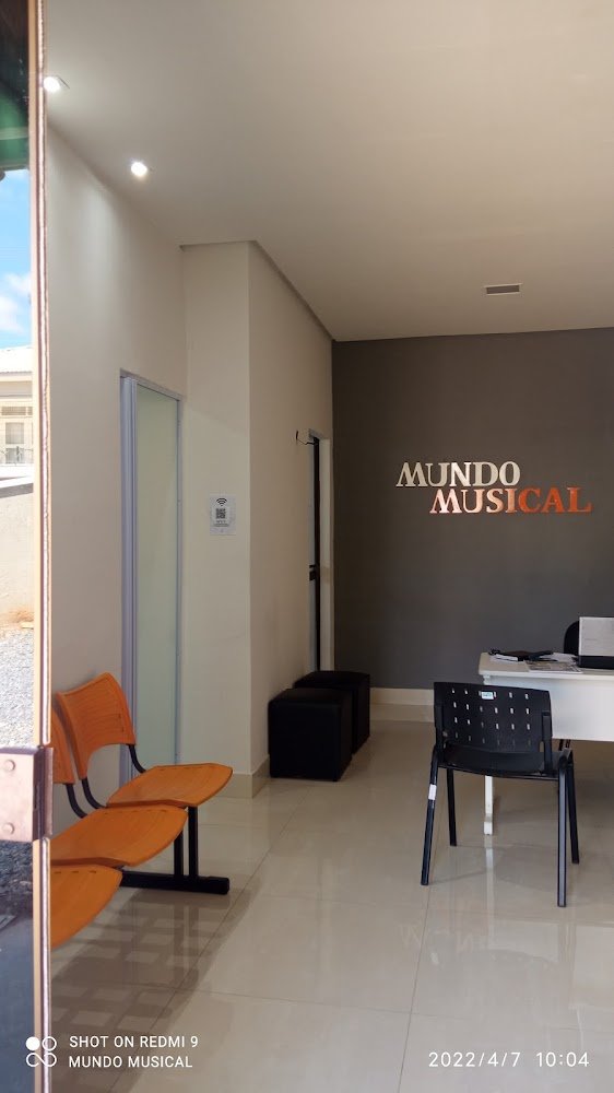 MUNDO MUSICAL – Escolas e creches em Janaúba