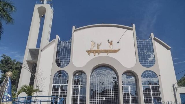 Paróquia Nossa Senhora Aparecida em Janaúba