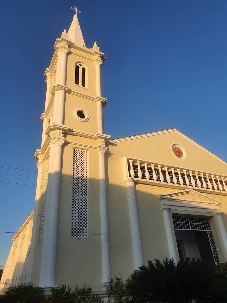 Praça da Catedral – Outros Serviços em Janaúba