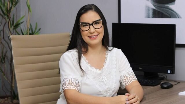 Psicóloga Karoline Gomes Vieira em Janaúba