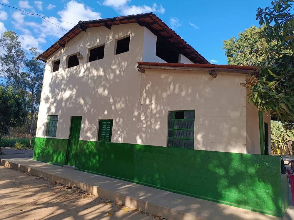 Renovando pinturas – Eletricistas e Reformas em Janaúba