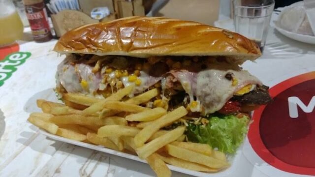 Sandubão lanches em Janaúba