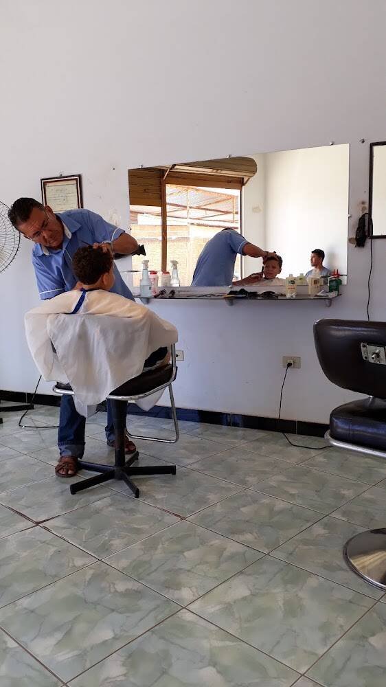 Tião Cabelereiro – Salões e Barbearias em Janaúba
