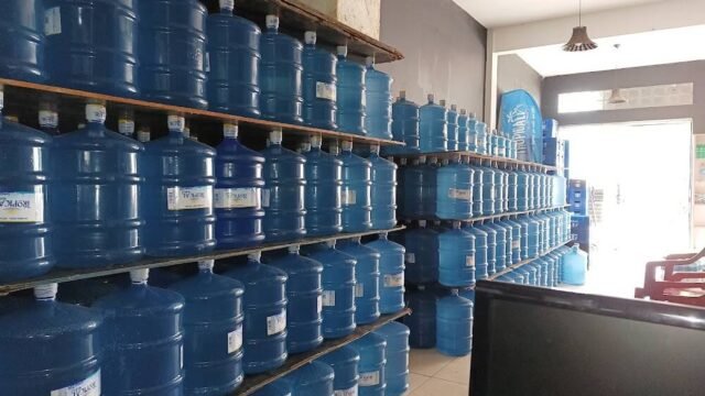 Tropical Distribuidora água e gás em Janaúba