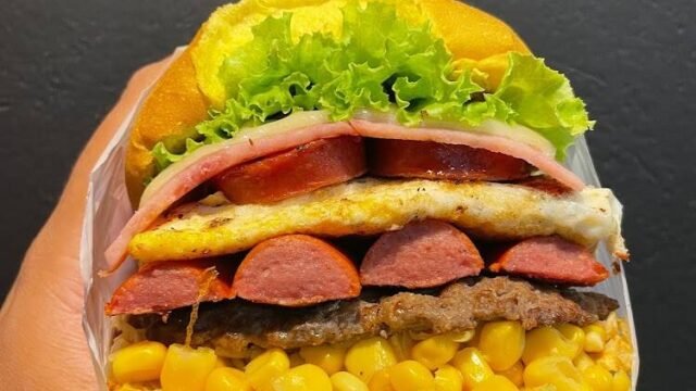 Xama Hamburgueria em Janaúba